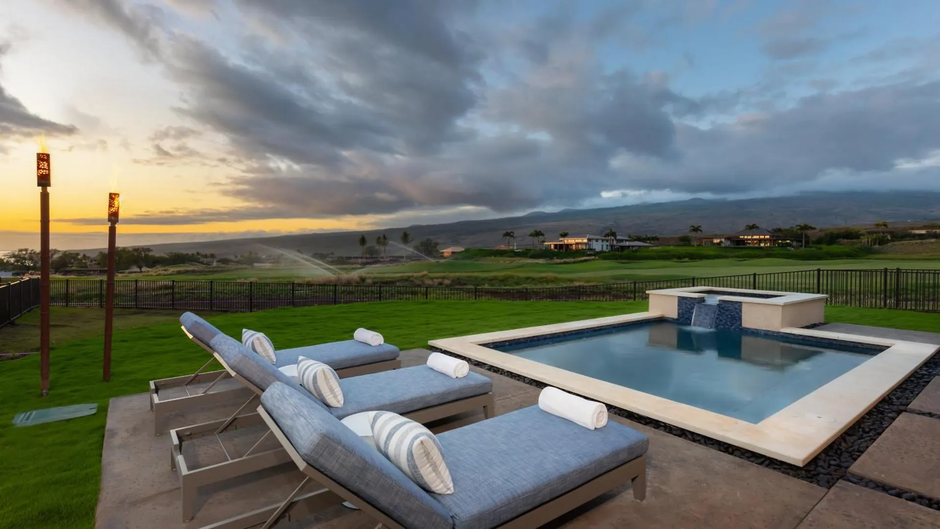 Mauna Kea Magic ~ Private Pool Spa Detached Ohana Suite Waimea  USA